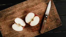 can dogs eat apples - PetTrainGuide